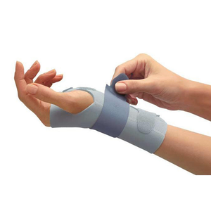 FUTURO™ For Her Slim Silhouette Wrist Support - Left Hand Adjustable